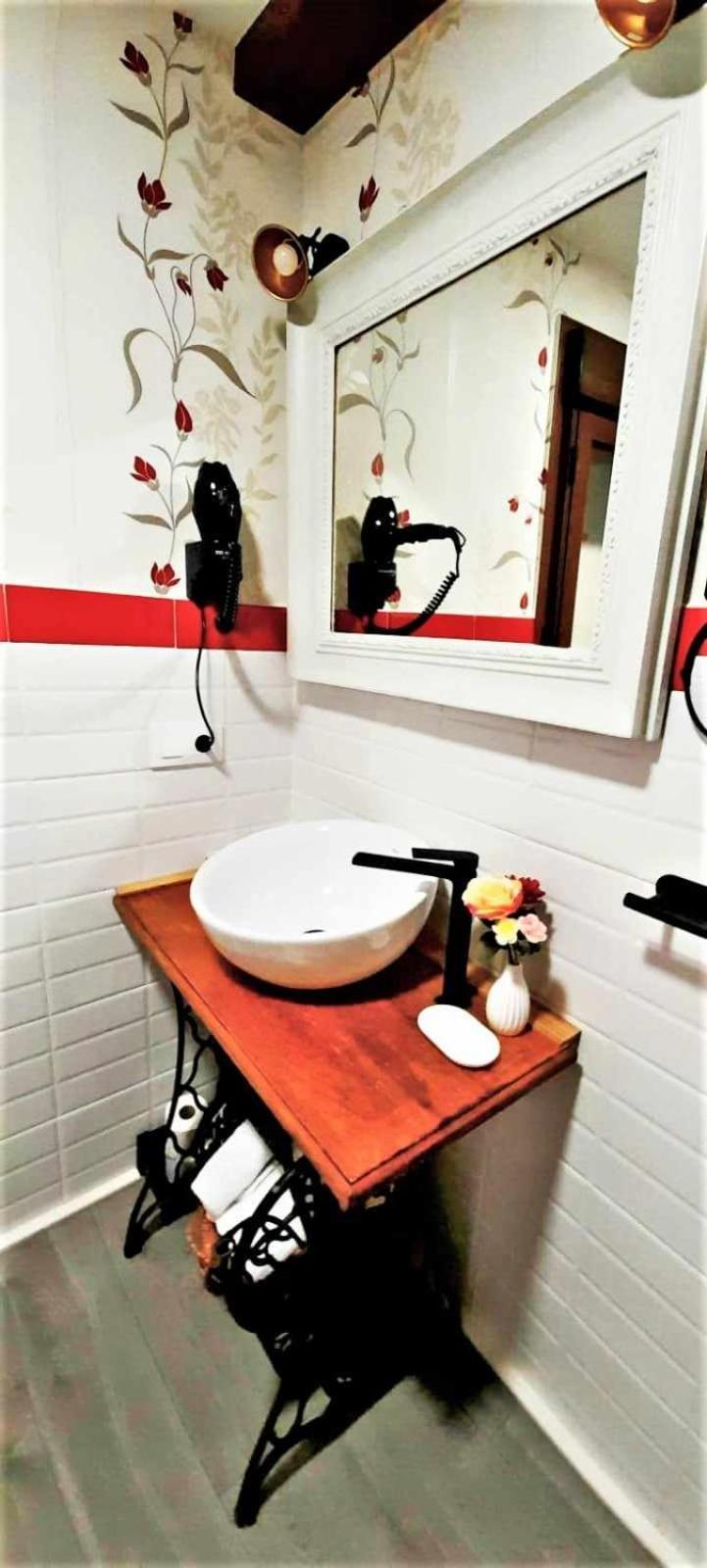 Apartamentos La Rosa Y El Pastor Guijo de Santa Barbara Room photo